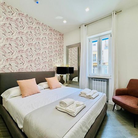 Yourhome - Santa Lucia Rooms ซอร์เรนโต ภายนอก รูปภาพ