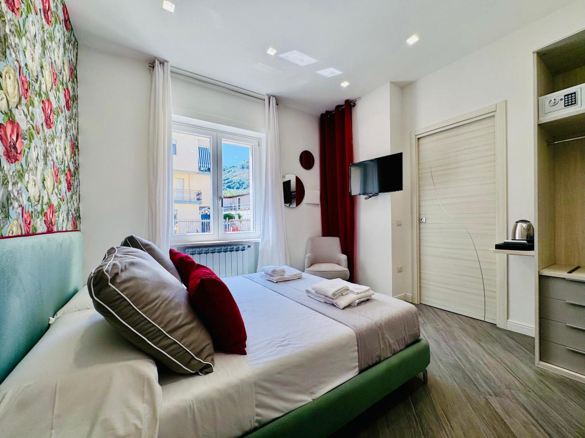 Yourhome - Santa Lucia Rooms ซอร์เรนโต ภายนอก รูปภาพ